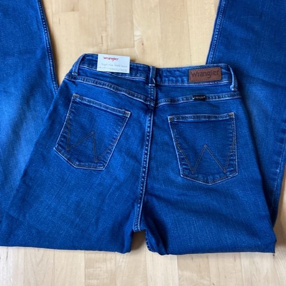 Wrangler high rise bold boot cut jeans 6 - Picture 8 of 8
